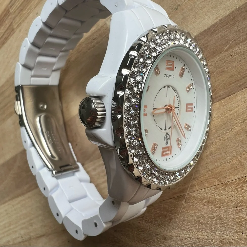 Premier Designs ladies white hot rhinestone fashion watch NEW BATTERY
